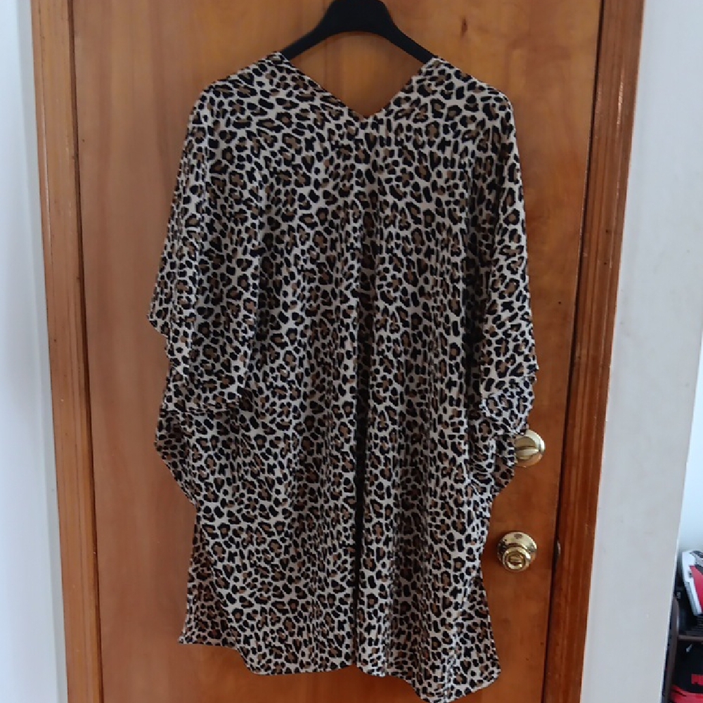 Leopard Print Kimono - Picture 4 of 5